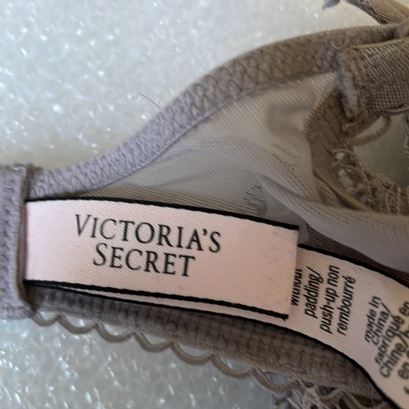 Victoria’s Secret Dream Angels underwire grey lace and stripe combo Sz 34C - Picture 4 of 7